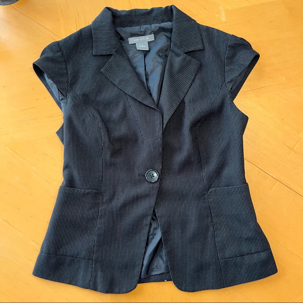 Ann Taylor short sleeved blazer